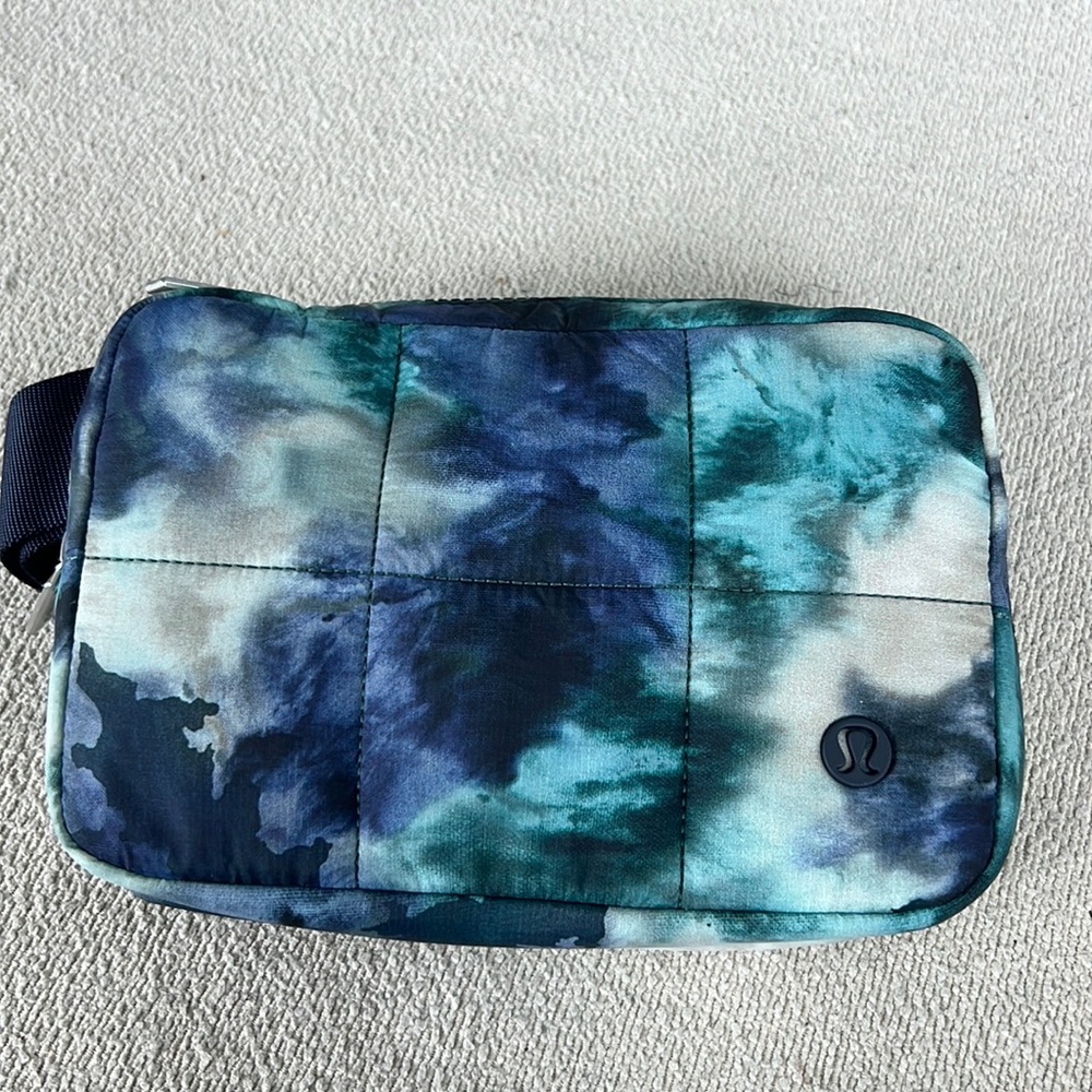 NWT lululemon Belt Bag